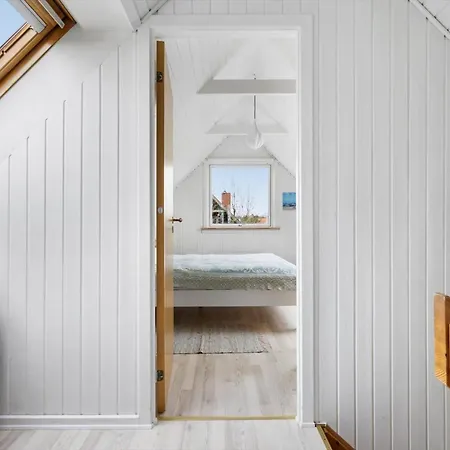 Semesterbostad 3688-nexo-olssonsvej-1 Neksø